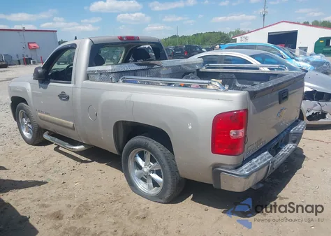 2008 Chevrolet Silverado 1500 Lt1 z USA, uszkodzony, nr VIN 1GCEC14028Z323695
